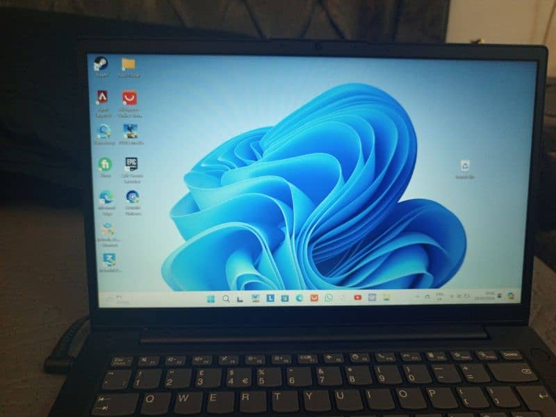 UK model laptop only 1 month used very good condition gaming laptop 15