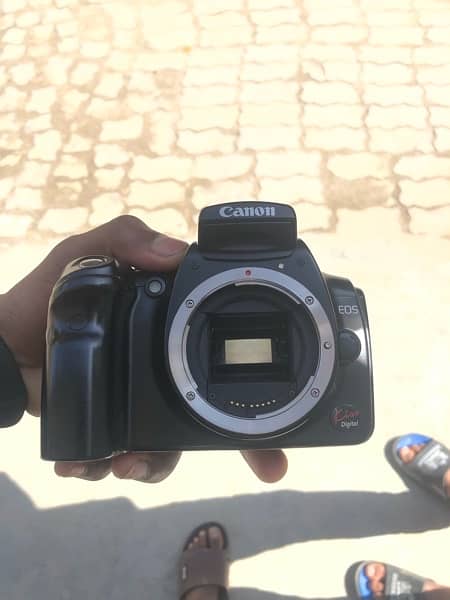 Canon DSLR camera 350D 3