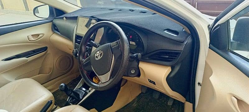 Toyota Yaris 1.3 GLI, 100% orignal Like A new Car. 3