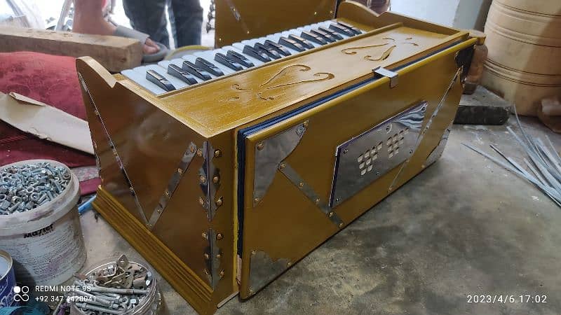 Brand new Indian Harmonium 3