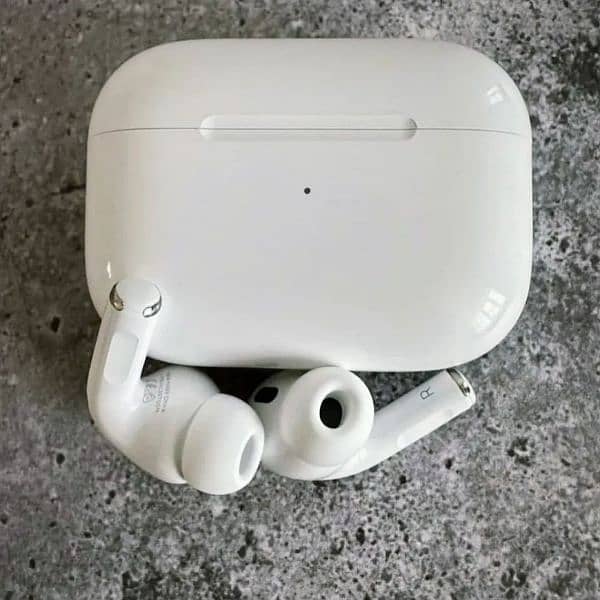 air pods pro 2nd generation with ANC and buzzer 03,18 7015160 5