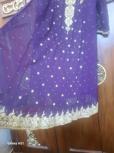 I want to sell dress just one time use for 2 hours 1