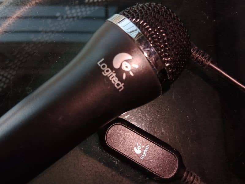 Logitech Microphone 0