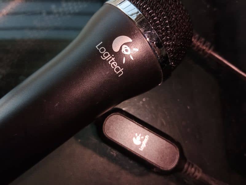 Logitech Microphone 1