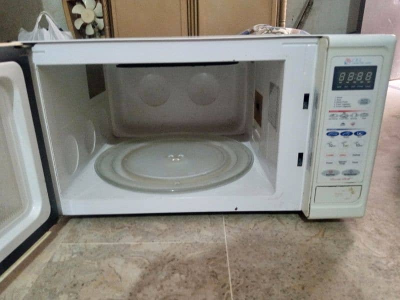 microwave oven Dawlance 52 leter 1