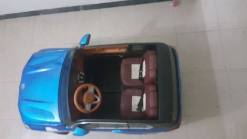 jhw kids car battery operated. from dubai 2