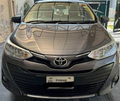 Toyota Yaris 1.3 ATIV CVT 2022 Grey Graphite