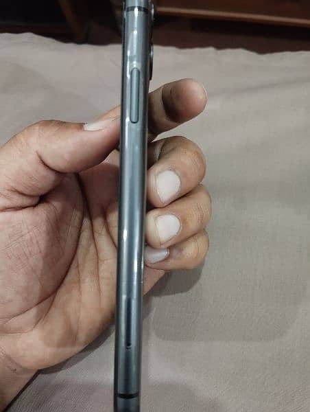 iphone 11 for sale condition 10 by 10 only battery health 98 % non pta 6