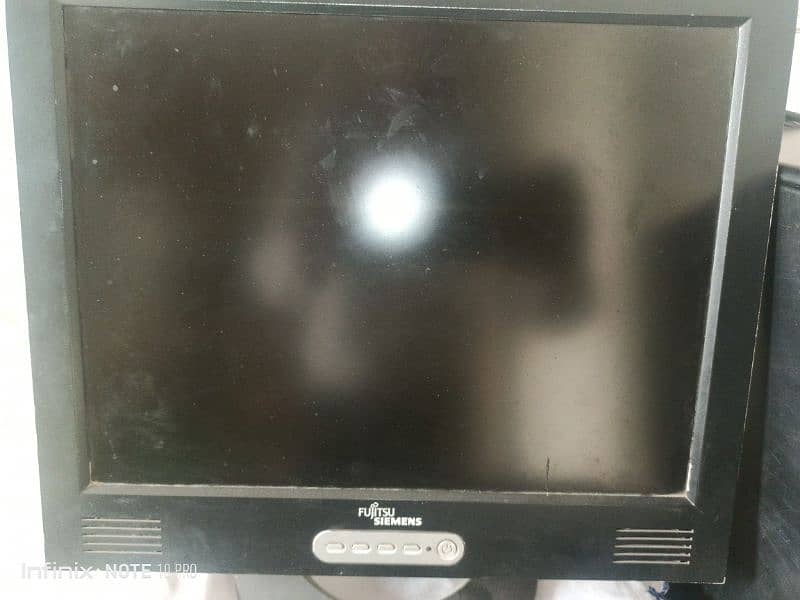 Asslam-u-Alaikum i am selling my gaming(DELLPC with LCD,mouse,keyboard 0