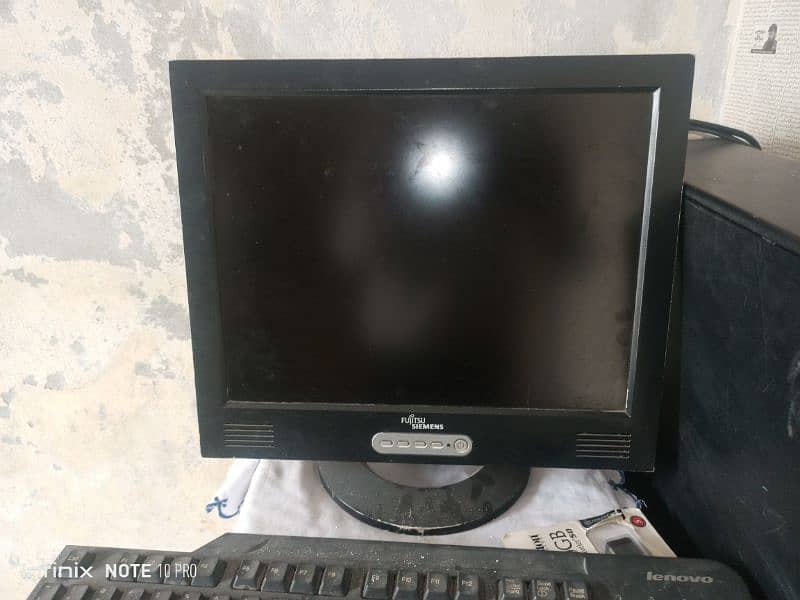 Asslam-u-Alaikum i am selling my gaming(DELLPC with LCD,mouse,keyboard 1