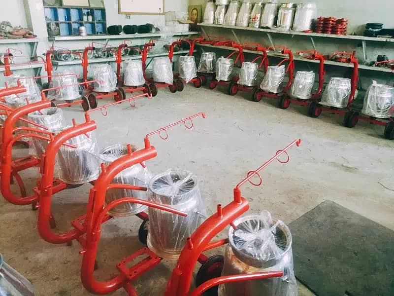 Milking machine for cow and buffalo's best quality in Lahore 3