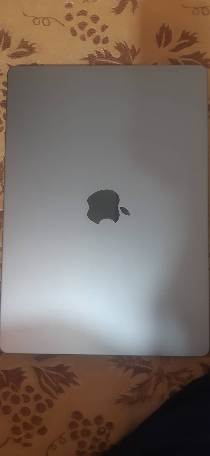 Macbook Pro M3 (8,512) 1