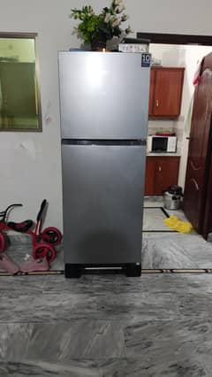 haier refrigerator in excellent condition like new
