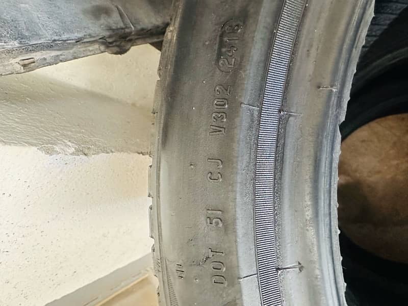 225/45/17 low profile wide Tyres for sale 4