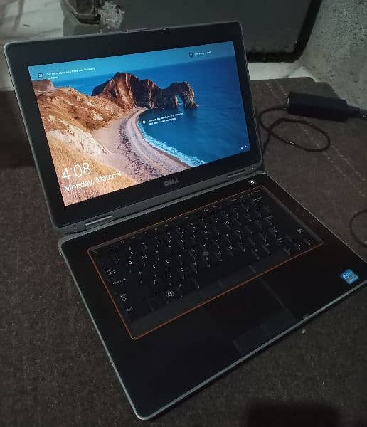 DELL laptop LATITUDE E6420 0