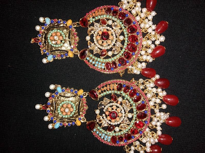 jewelry sets Hain  kuch 1 time use or kuch new earrings b 10