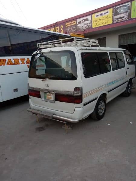 toyota hiace 110 16