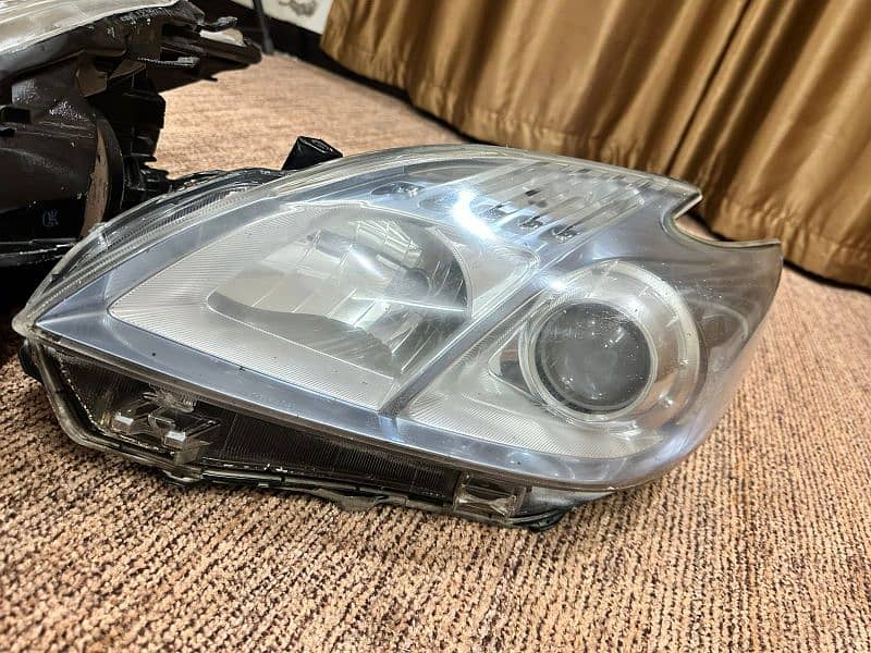 Toyota Prius 2015 Model Front Lights For Sale 1