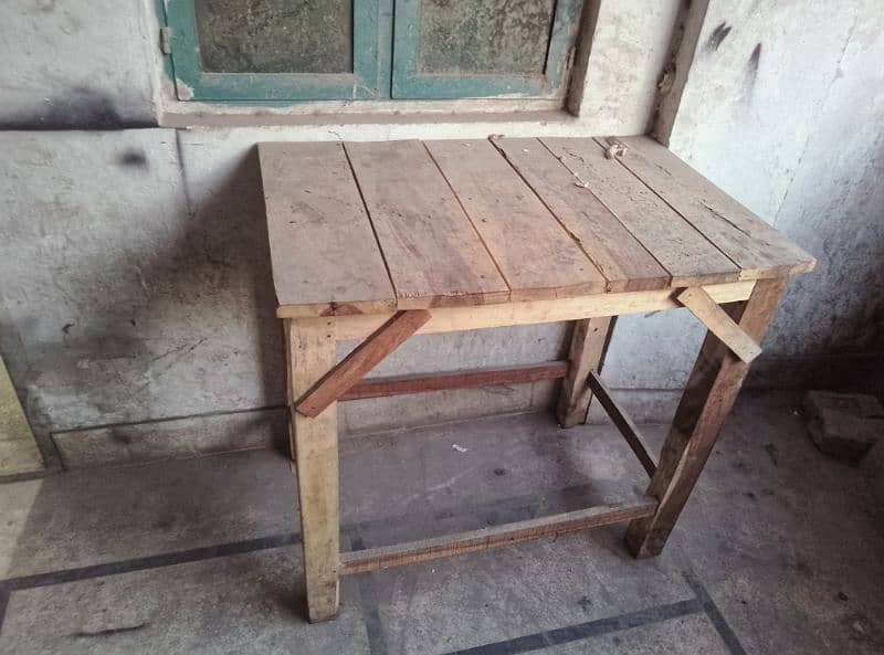 2 table bary bench 3