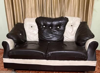 7 setaers rexine sofa set  . excellent condition