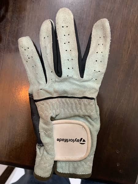 Children Graphite Shaft Golf Clubs woth gloves | 10/10 | negotiable 7