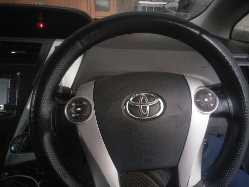Prius alpha S touring (special edition) 7seater. . 13