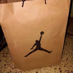Jordan shoes for men urgent sale 1 month use buyer come inbox thankyou