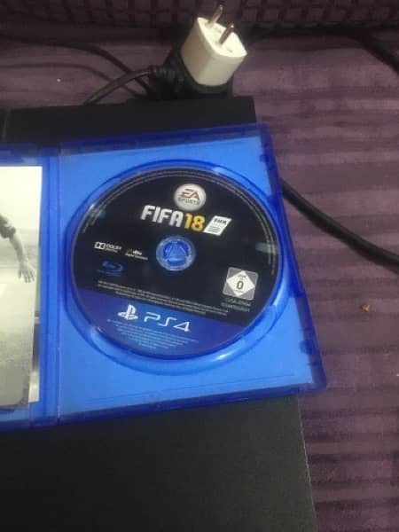 ps4 fat with box with and with one disk exchange possible with moboile 3