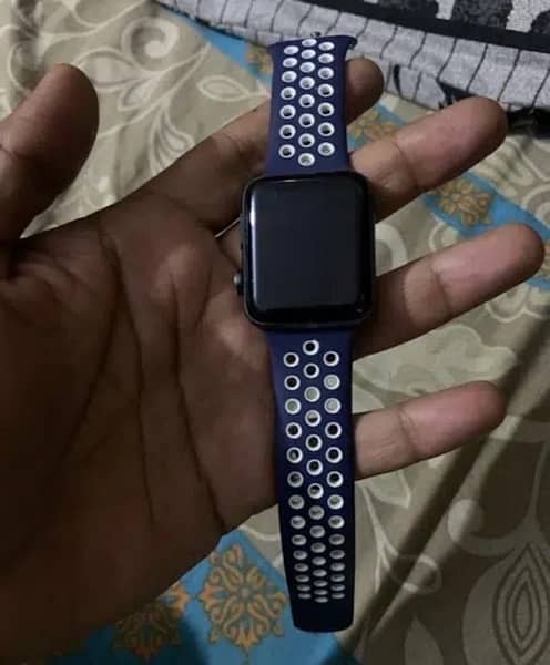 apple watch sereis 3 42mm with all accessories and box 5