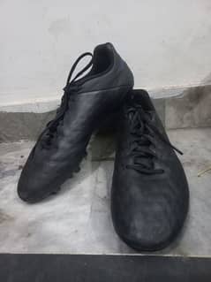 Nike Tiempo Uk 10 / Football Shoes / ground studs