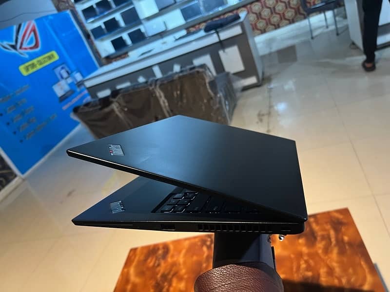 Lenovo Thinkpad T470s I7 7TH Generation touchscreen contact03199175510 1