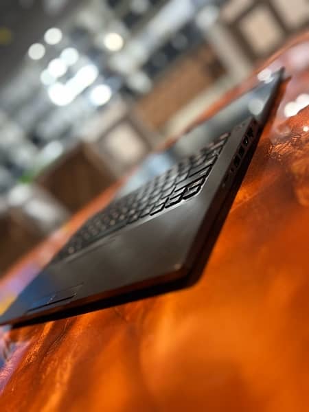 Dell Latitude 5400 Touchscreen i5 8th Generation thin bezel screen 5