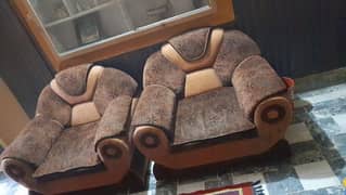 3 SEATER Sofa set for sale urgently