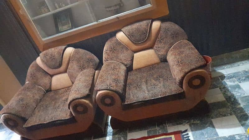 5 SEATER Sofa set for sale urgently 0