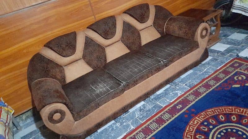 5 SEATER Sofa set for sale urgently 1