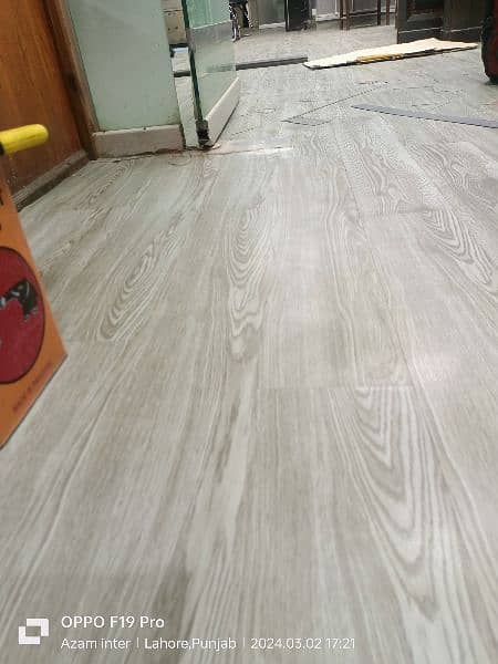 vinyl flooring tiles wooden texture local and imported Best fitting 5