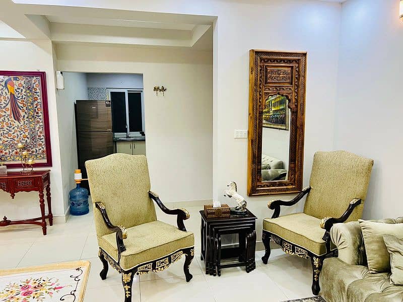 daily basis/per day/short stay apartments available in E-11 Islamabad 9