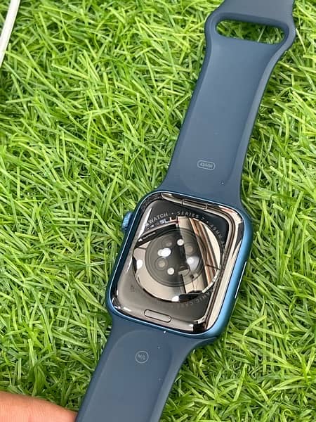 apple watch series 7 45mm 4