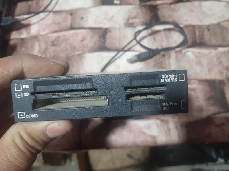 PC/ Computer or Laptop DVD-Rom, Super Drive & Built-in Card Readers 10