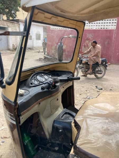 rickshaw with hood 2