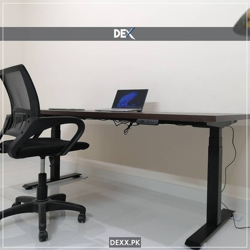 height adjustable table or sit stand desk in Pakistan 2