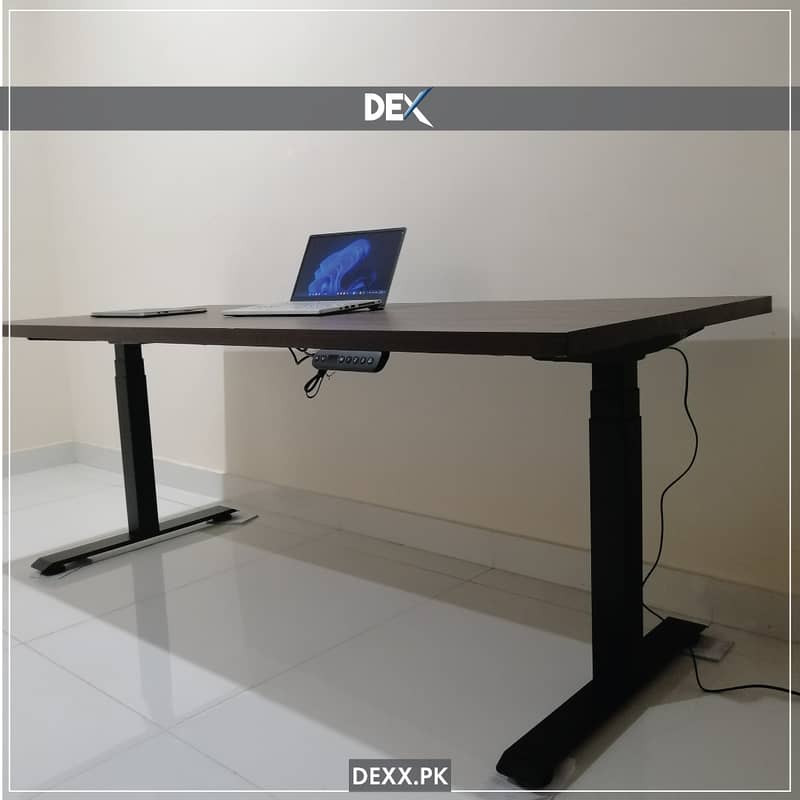 height adjustable table or sit stand desk in Pakistan 5