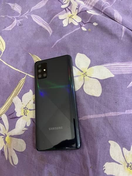 Samsung A71 8/128 gaming version 1