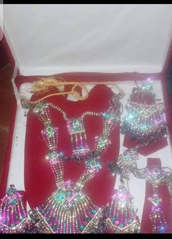 2 jewelry sets 2
