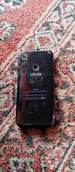 hi I am selling my vivo y85a like new mobile complete Saman. 18000
