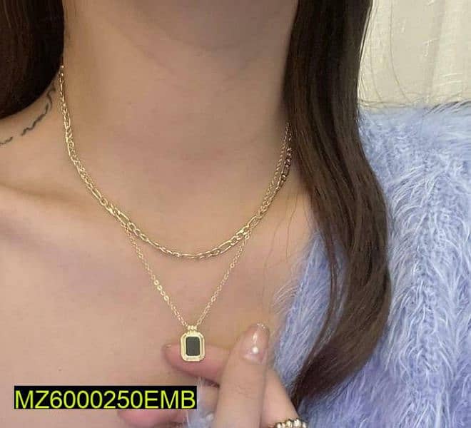 layered chain Necklace 1