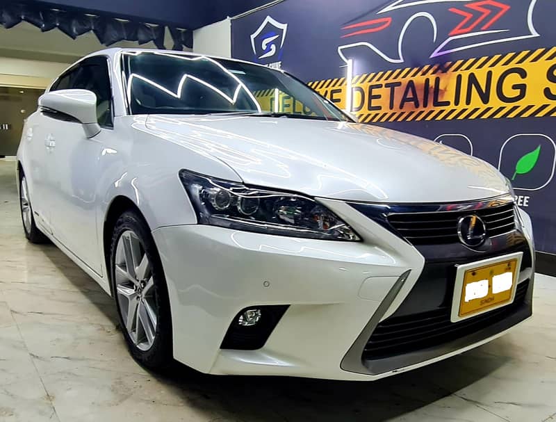 Lexus CT200h F Sport 2015 0