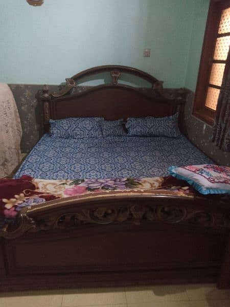 full set with king bed , furniture. ,almaari, 4