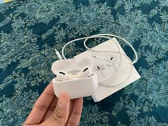 Apple AirPods Pro 1st Generation 100% Geniuine with box 10/10 0
