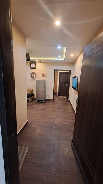 One bedroom furnished flat available for rent in bahria town Lahore 10